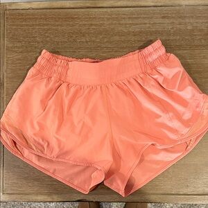 Lululemon Hotty Hot 2.5in